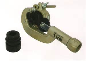 公司的“長(zhǎng)風(fēng)”商標(biāo)連續(xù)多年被評(píng)為“江蘇省著名商標(biāo)”